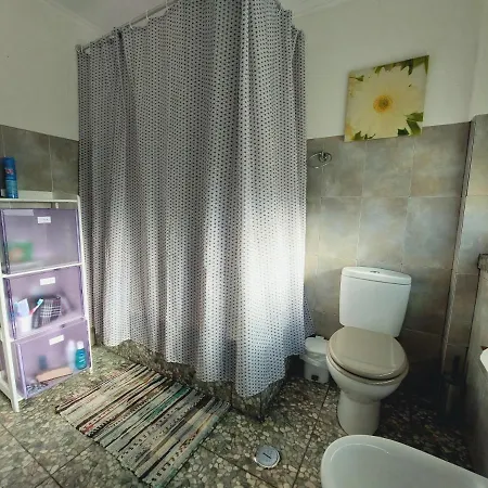 Privado Casal Com Wc Partilhado Em Moradia Perto Da Проживание в семье Кошта-да-Капарика