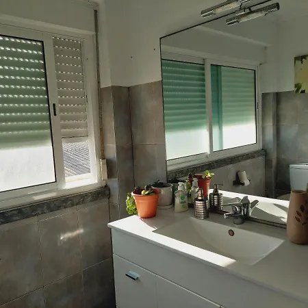 Privado Casal Com Wc Partilhado Em Moradia Perto Da Проживание в семье