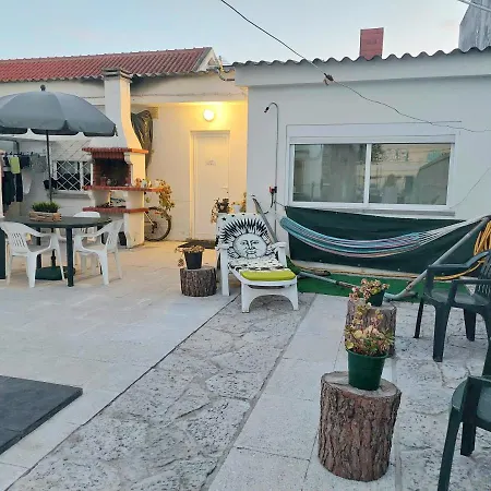 Privado Casal Com Wc Partilhado Em Moradia Perto Da *