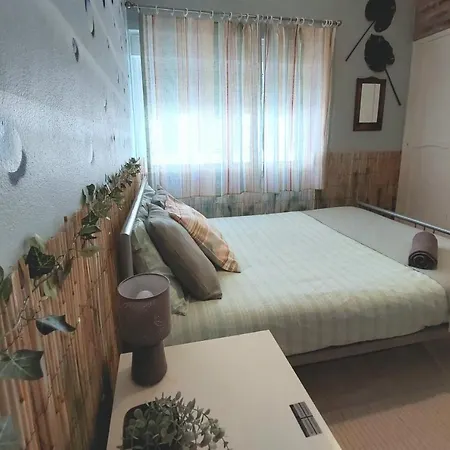 Privado Casal Com Wc Partilhado Em Moradia Perto Da 홈스테이